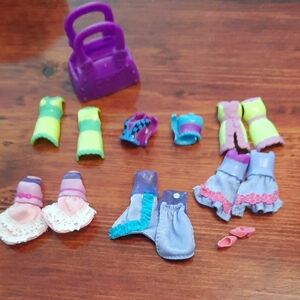 Polly Pocket Colorful Doll Dress-Up Set